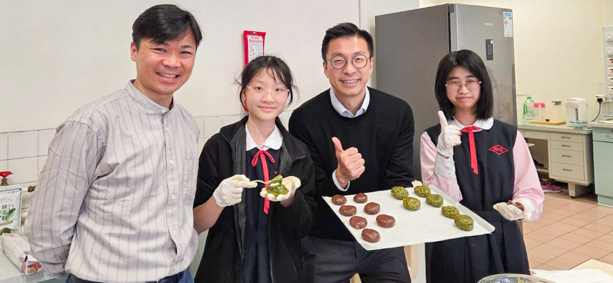 Culinary Artistry and Collaboration: Teacher-Student Cooking Competition