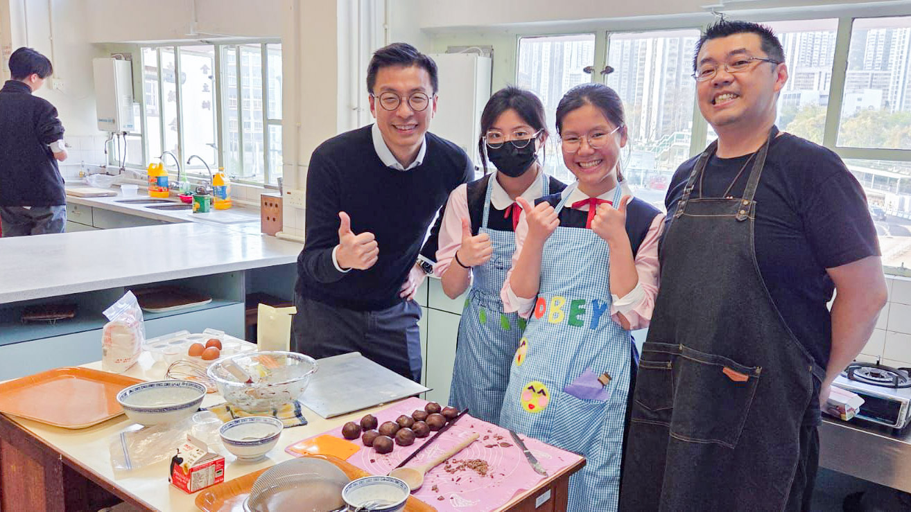 Culinary Artistry and Collaboration: Teacher-Student Cooking Competition